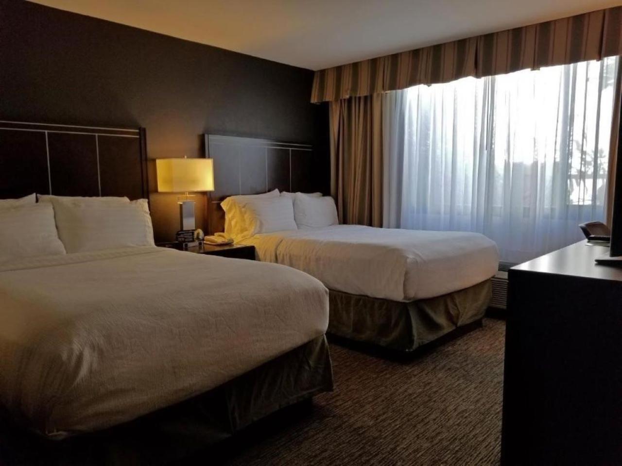 Holiday Inn Hotel & Suites Anaheim By Ihg Exteriér fotografie