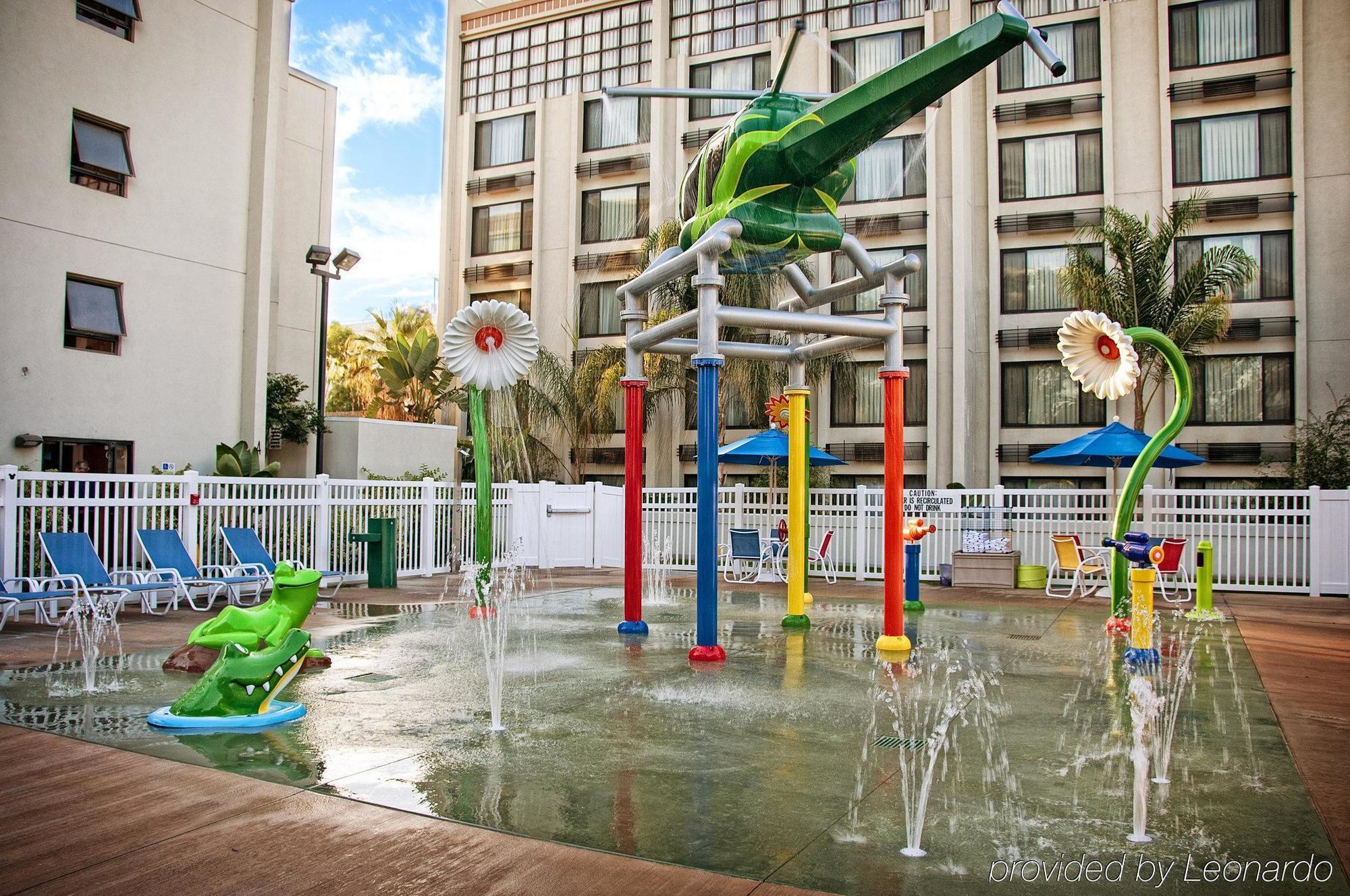 Holiday Inn Hotel & Suites Anaheim By Ihg Exteriér fotografie